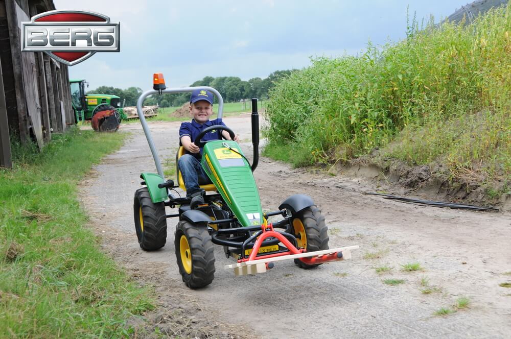 John Deere Kindertraktor ab 5 Jahre + Zubehör erhältlich bei gokart-profi.de - BERG Toys Traxx Fahrzeuge