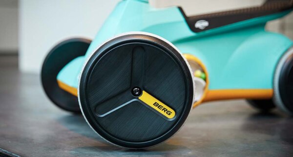 Test zum Babyfahrzeug GO TWIRL - ultraleise Räder mit Direktantrieb - gokart-profi.de