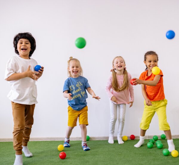 Bewegung macht schlau - lassen Sie Ihr Kind mindestens eine Stunde pro Tag toben und spielen - Ratgeber gokart-profi.de