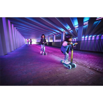 BERG Scooter - Tretroller Nexo blau + Lights LED-Räder + LED-Deck - Ausstellungsmodell